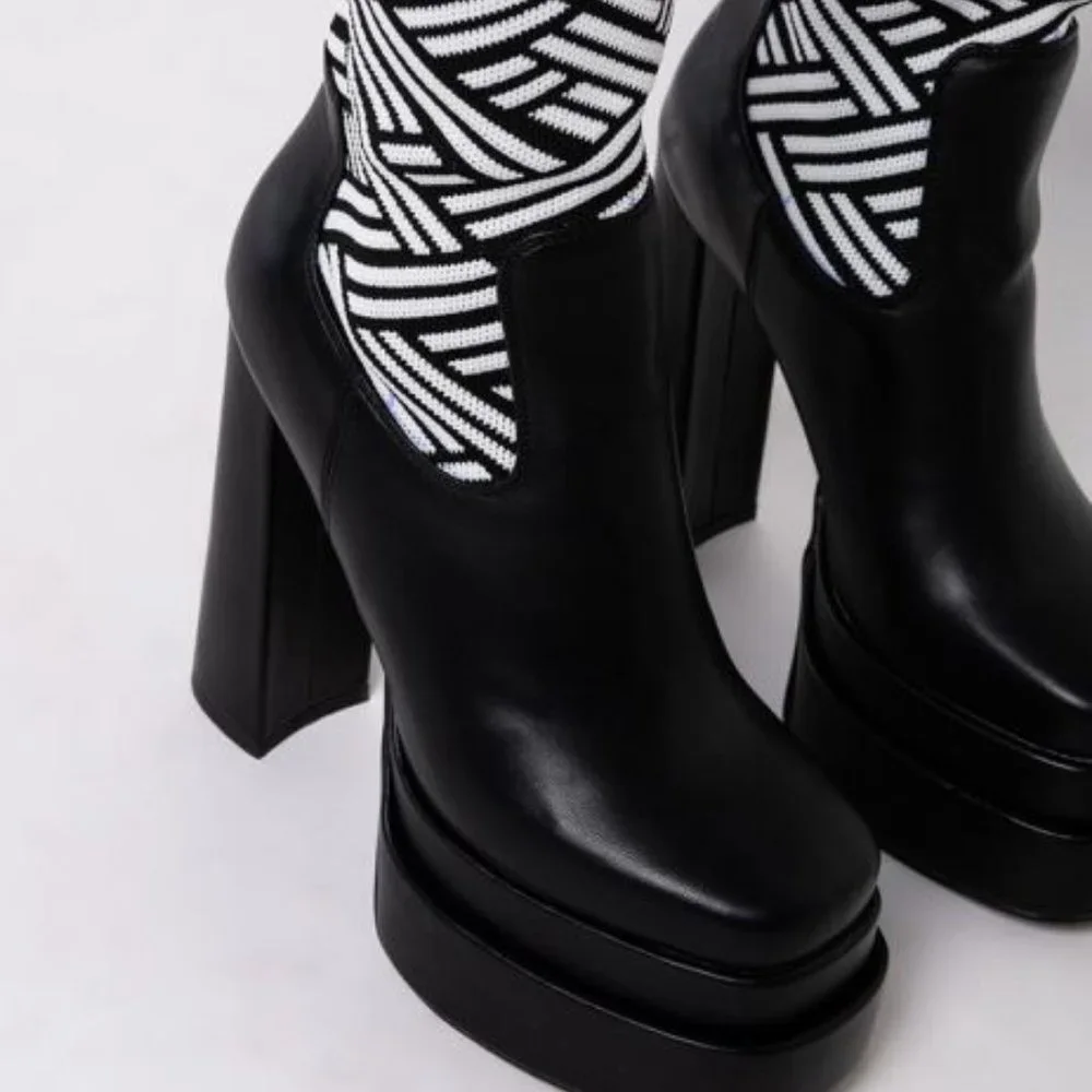 AZALEA WANG NOT YOUR AVERAGE TALK CHUNKY BOOT IN BLACK WHITE ( BRAND NEW !!!! )